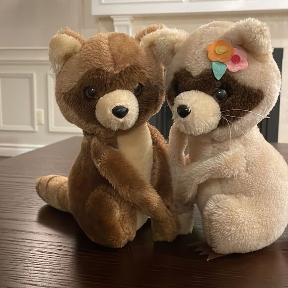 Two 1979 R. Dankin Racoon Stuffed Animals Good Condition 9” tall Vintage 70s - Picture 3 of 15